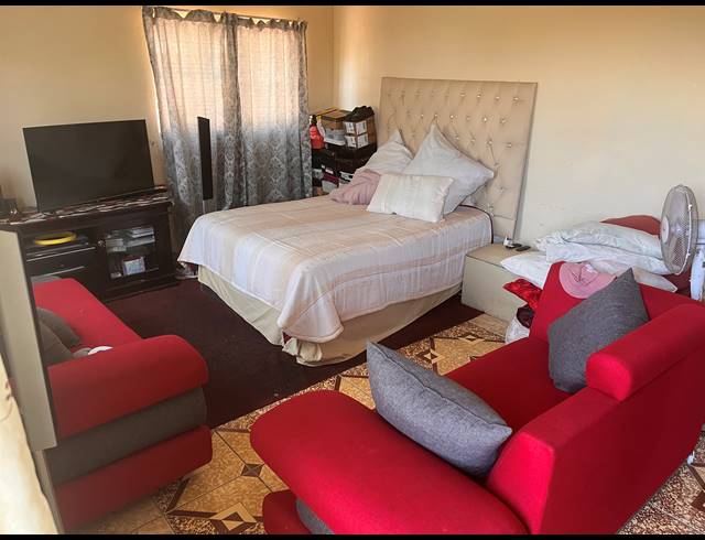 3 BEDROOM FREEHOLD FOR SALE IN SOUTH HILLS